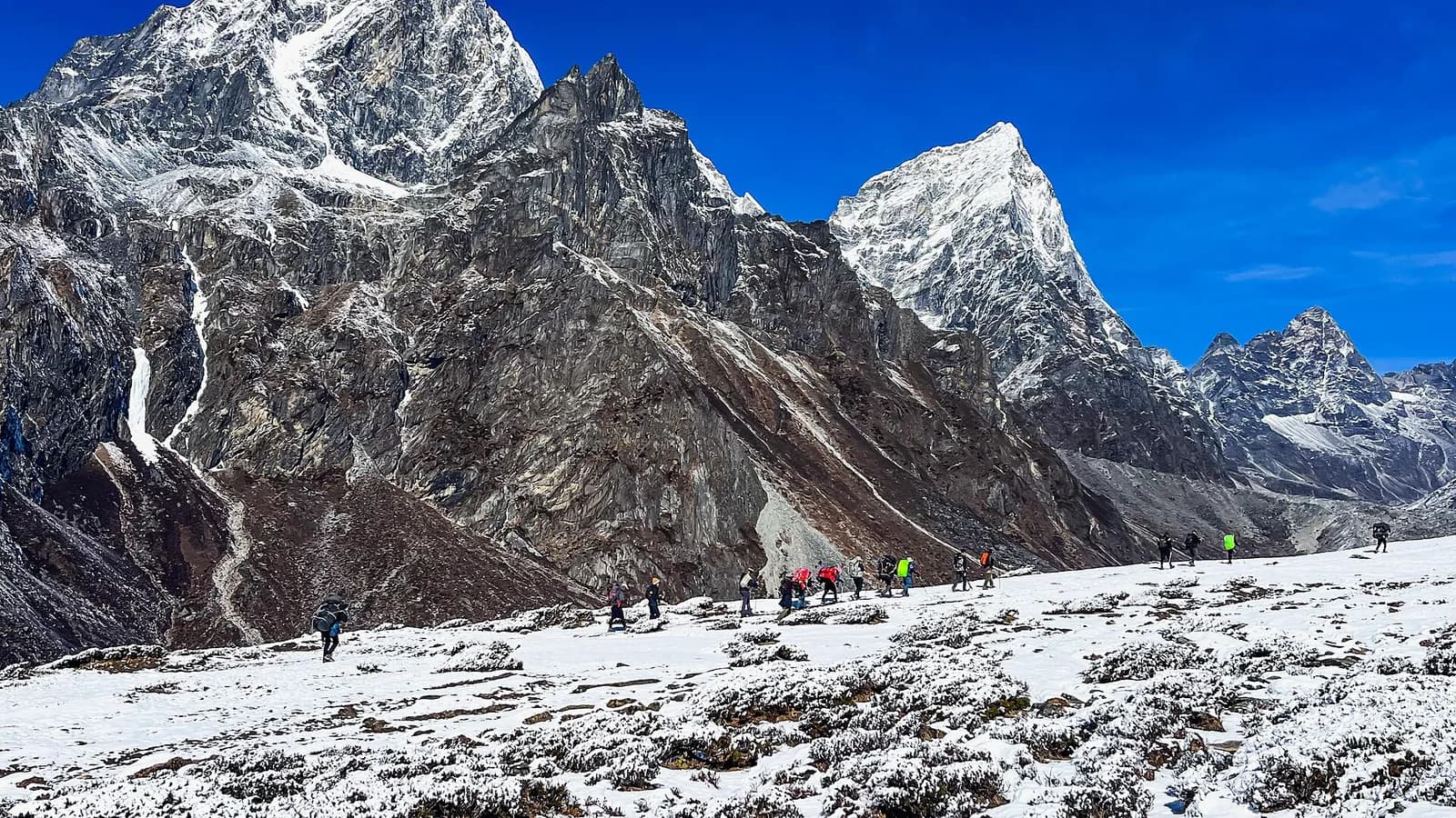 The Khumbu Glacier and ice ridges on the approach to Everest Base Camp