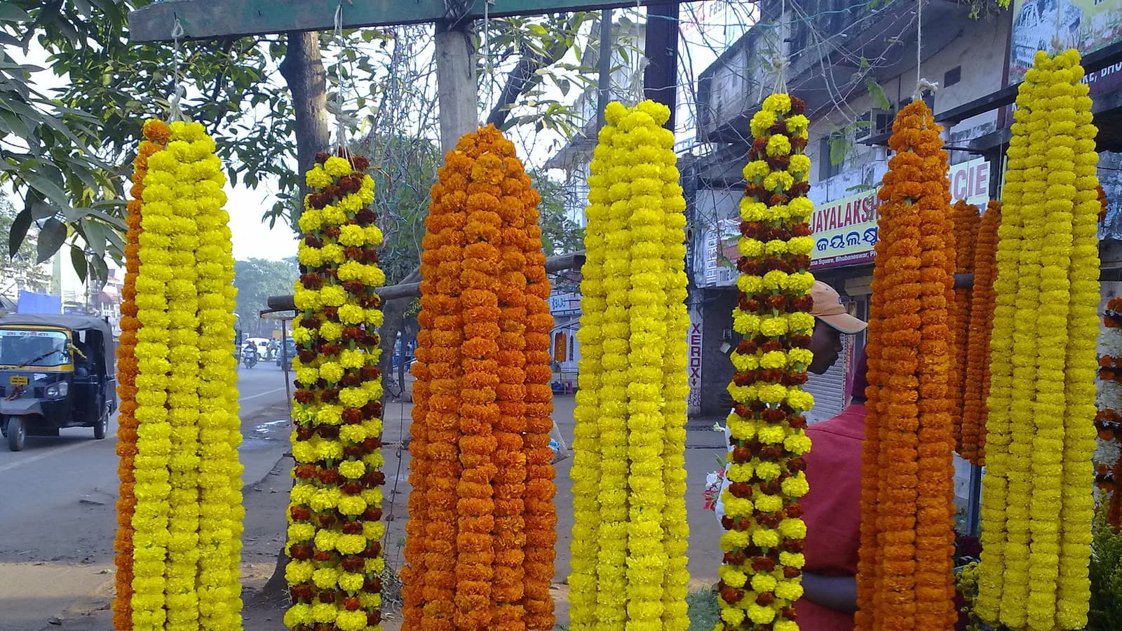A garland of fresh flowers used in ceremonies